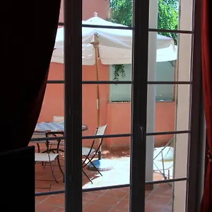 Appartement Avec Patio Et Garage Centre Et
