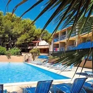 Appartement Sur 30m2 T2 Avec Terrasse Piscine 10min à Pied De La