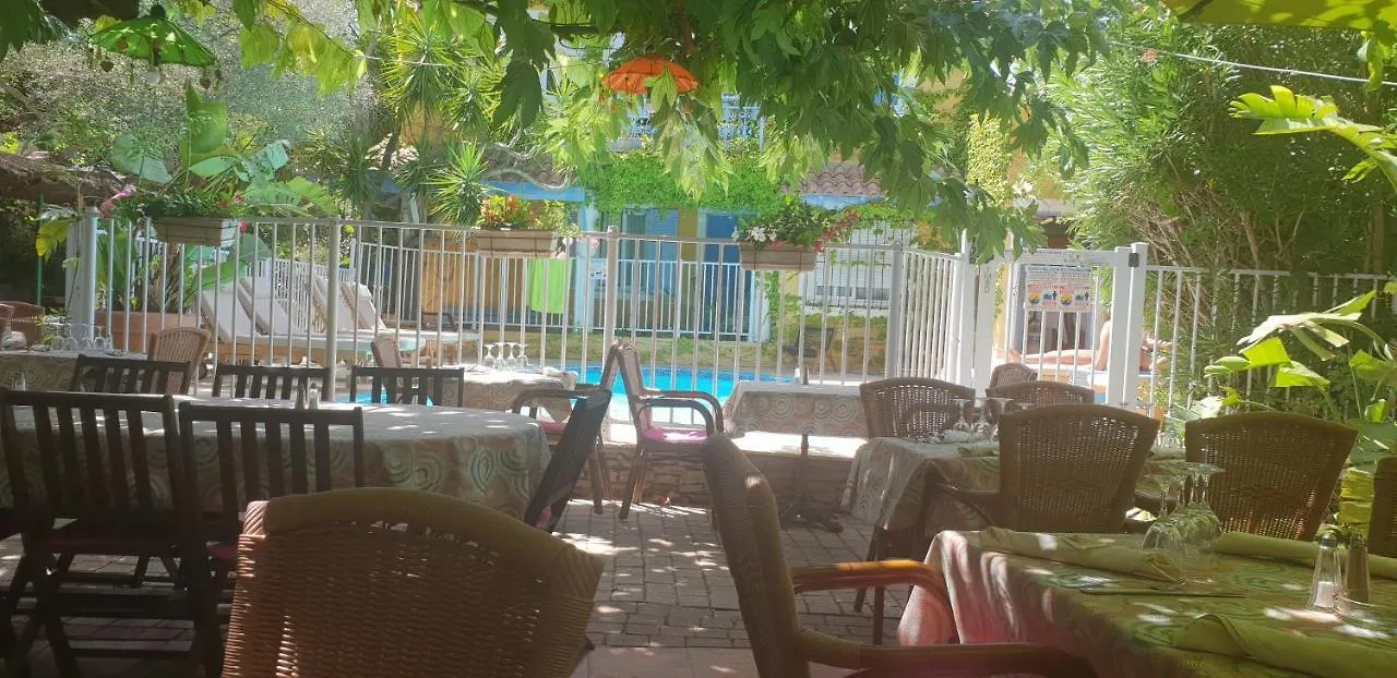 Le Mas De La Frigoulette Hotel Sanary-sur-Mer France